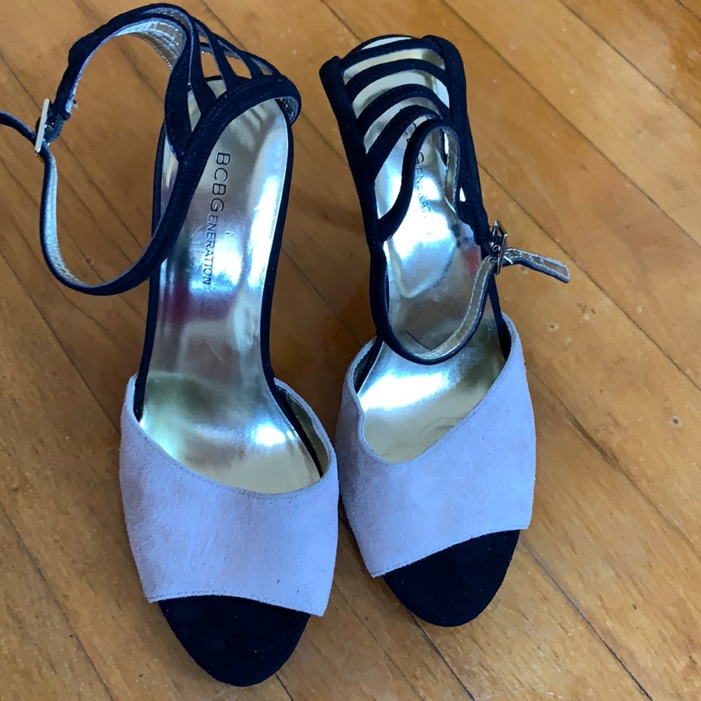 Sandals size 8, beige and black, great condition